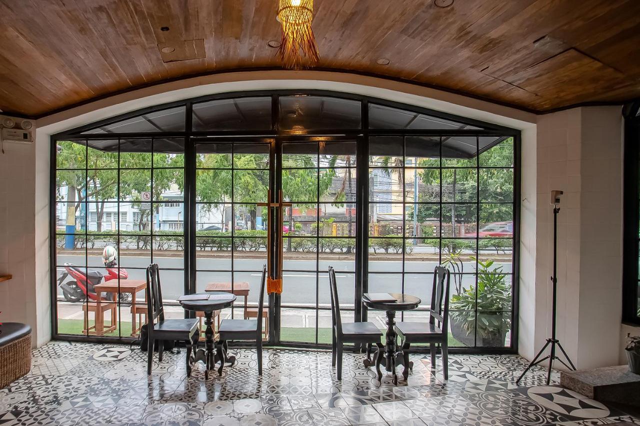 Oyo 821 Connector Hostel 마카티 외부 사진