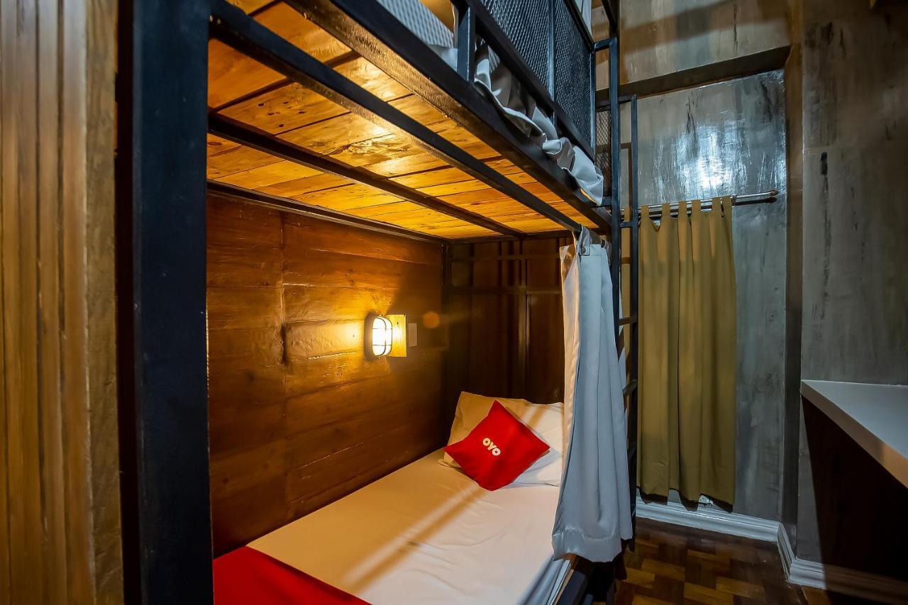 Oyo 821 Connector Hostel 마카티 외부 사진