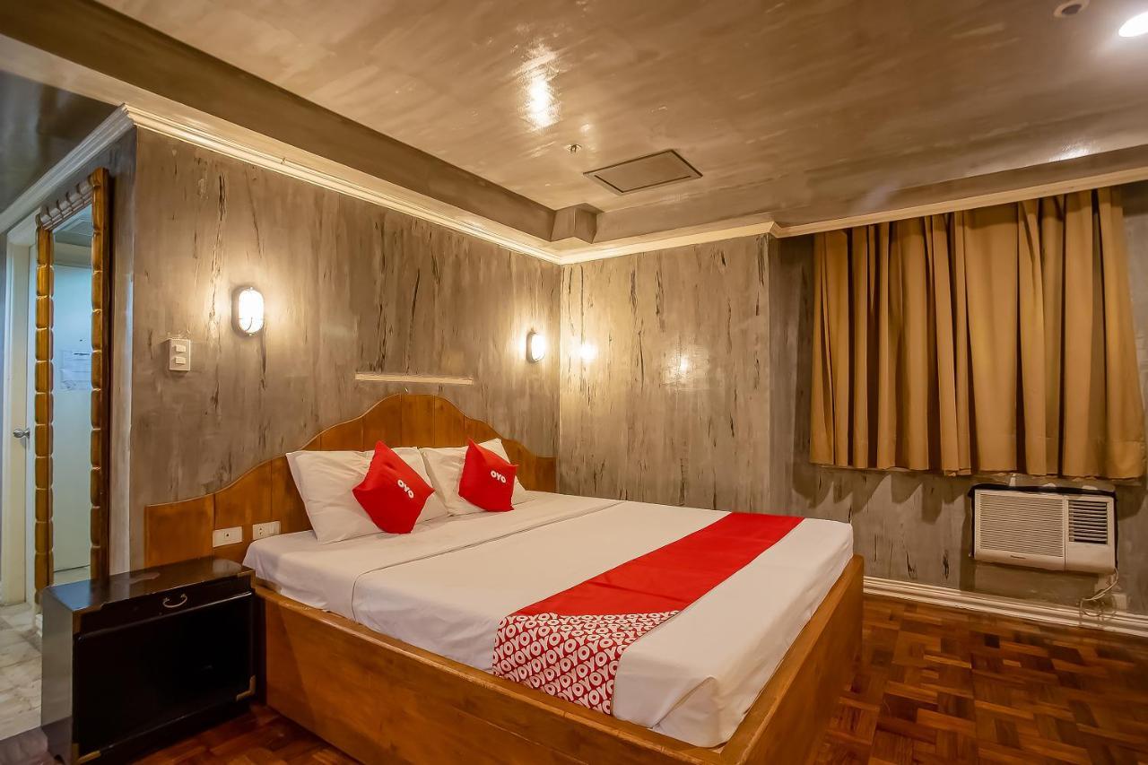 Oyo 821 Connector Hostel 마카티 외부 사진