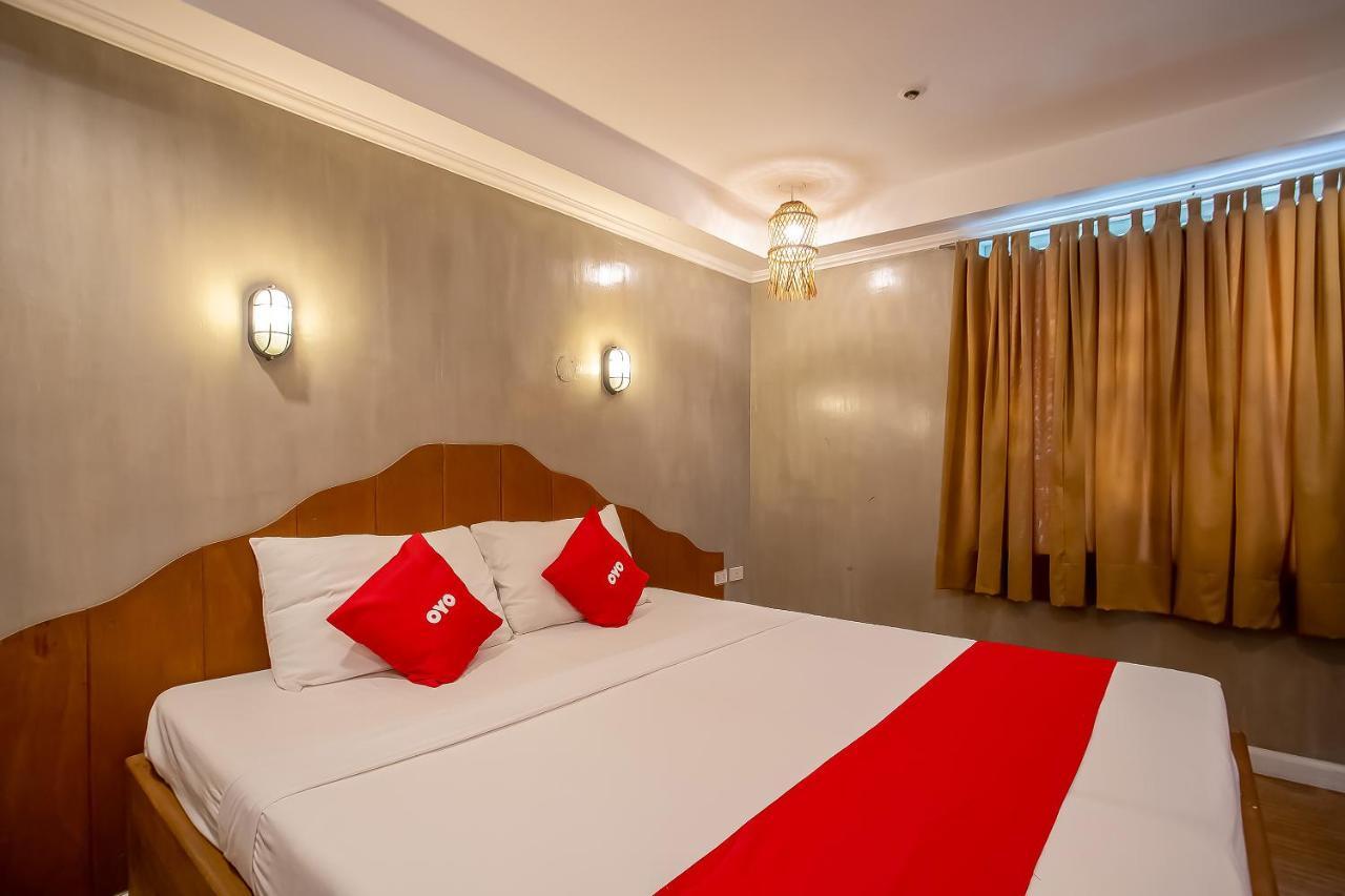 Oyo 821 Connector Hostel 마카티 외부 사진