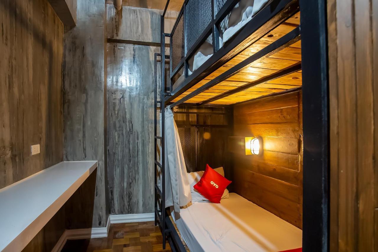 Oyo 821 Connector Hostel 마카티 외부 사진