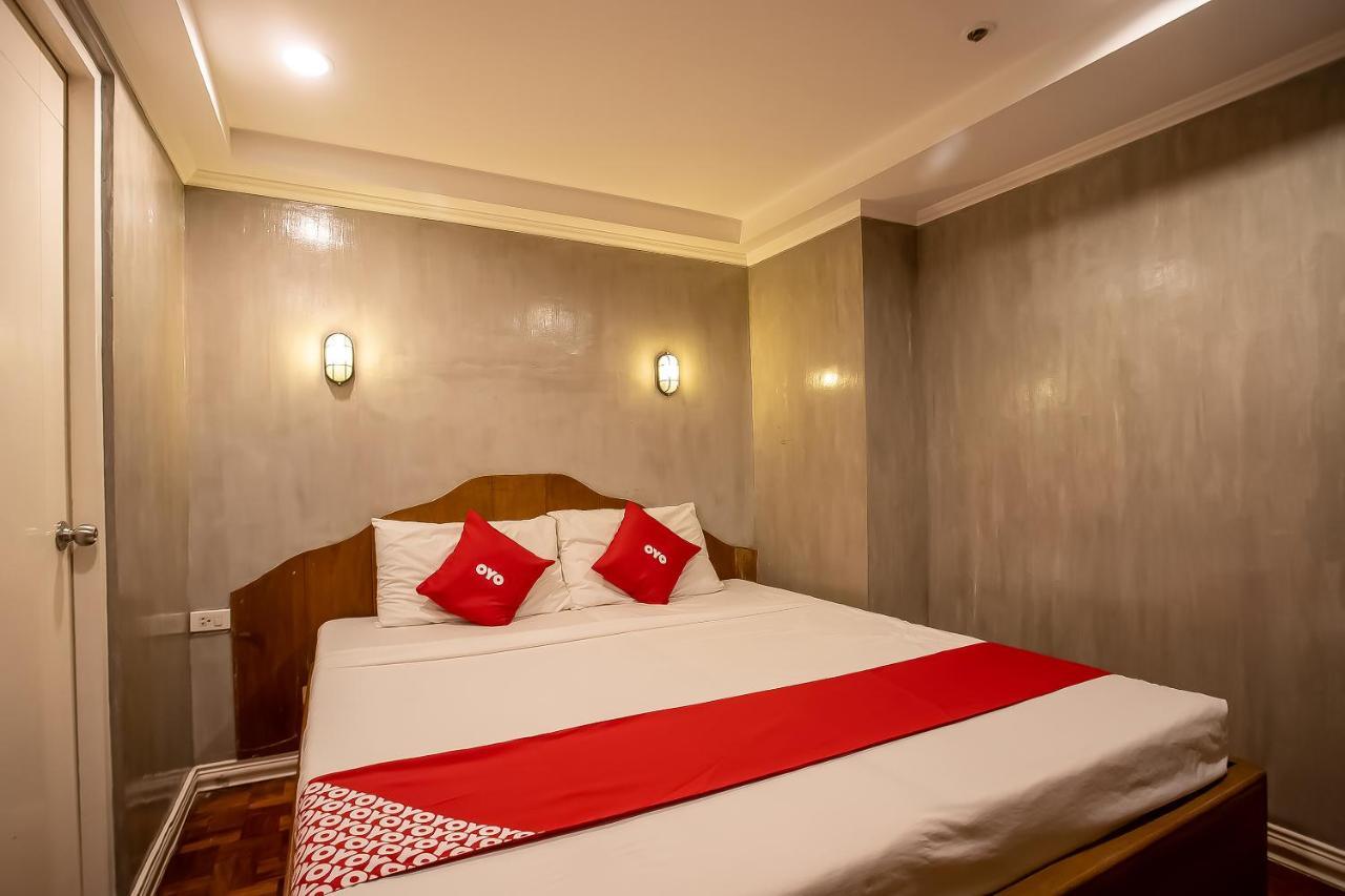 Oyo 821 Connector Hostel 마카티 외부 사진