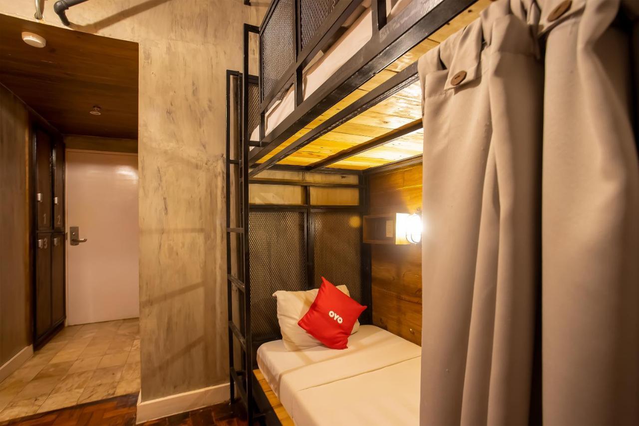 Oyo 821 Connector Hostel 마카티 외부 사진