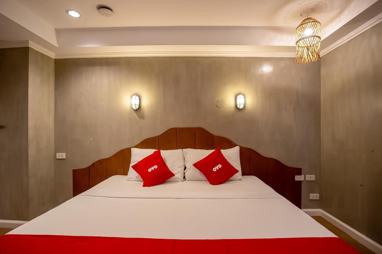 Oyo 821 Connector Hostel 마카티 외부 사진