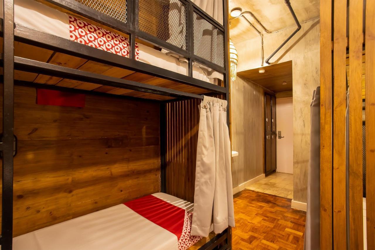 Oyo 821 Connector Hostel 마카티 외부 사진